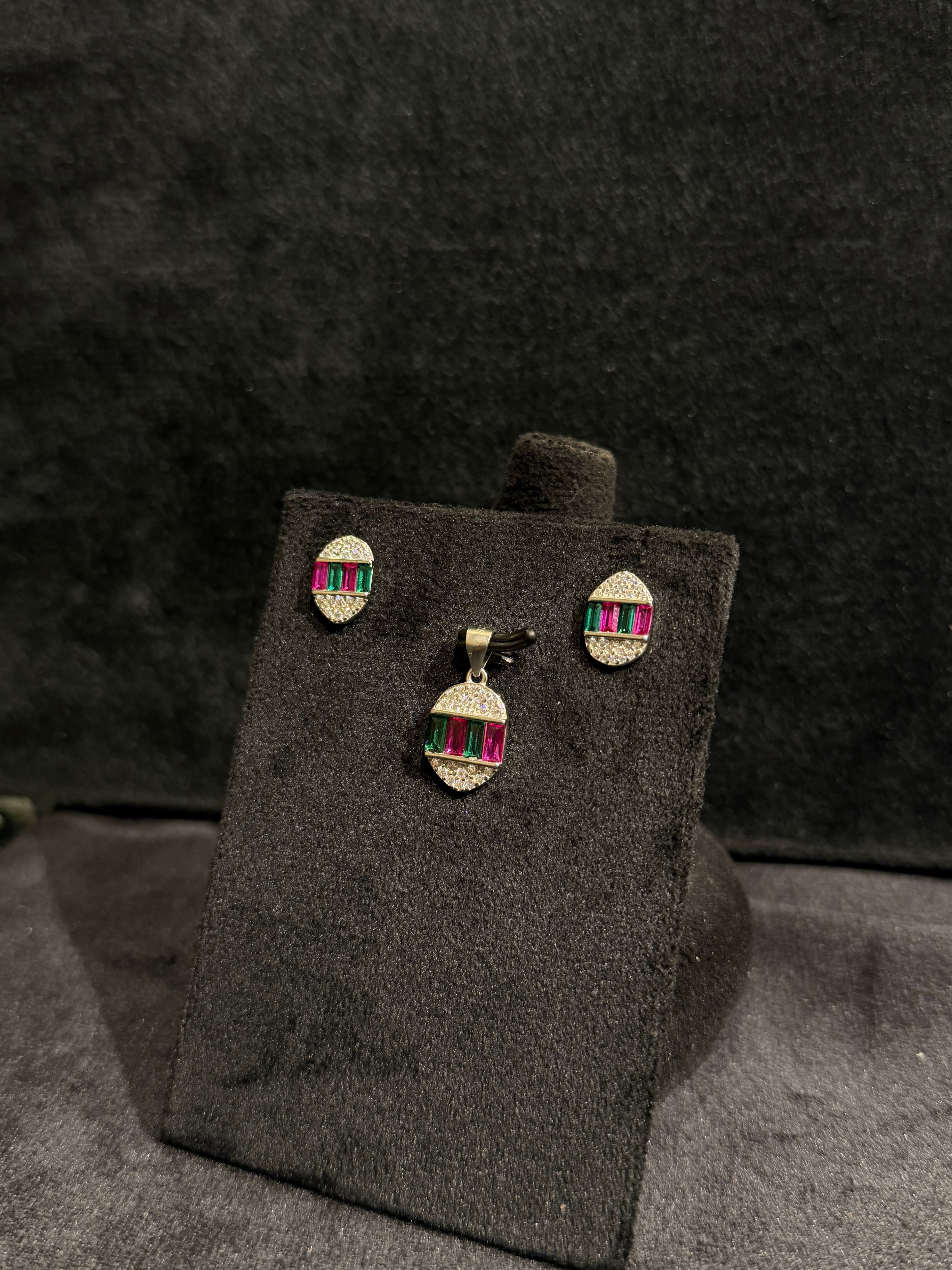 Multicolour Striped Silver Pendant Set